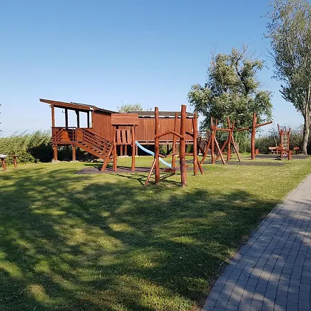 Szikora Apartman, Апартаменты Чопак